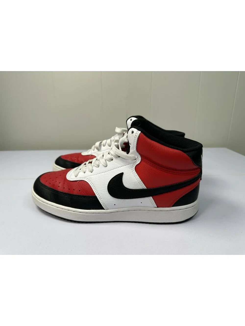 Nike Court Vision Mid DM1186-600 Men’s Size 9.5 White Black Red High Top Shoes